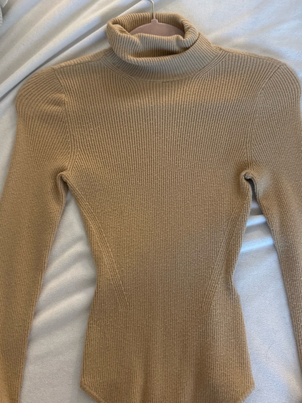 Abercrombie & Fitch Ribbed Turtleneck Sweater in Light Camel